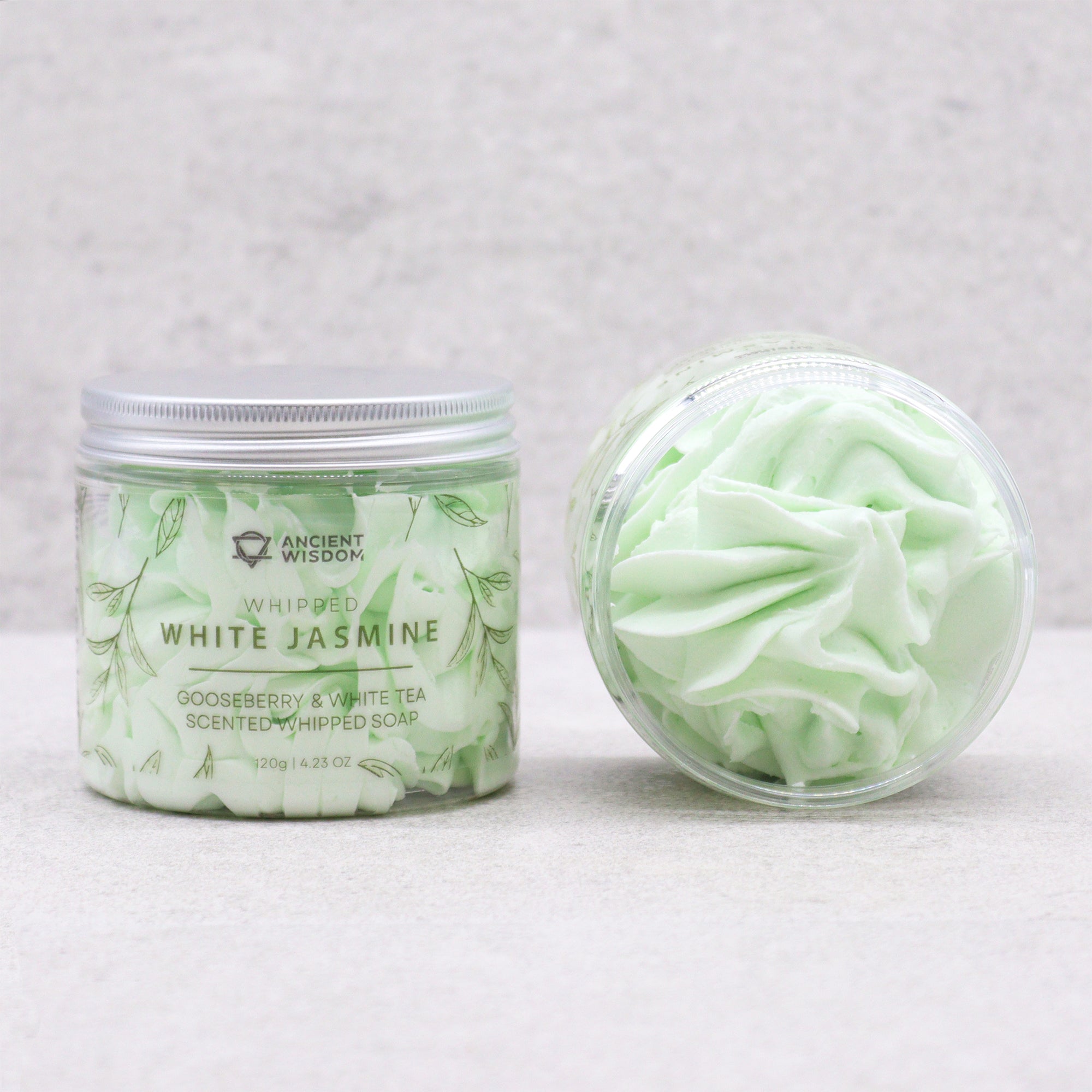 Savon à la crème fouettée à la groseille à maquereau et thé blanc 120g