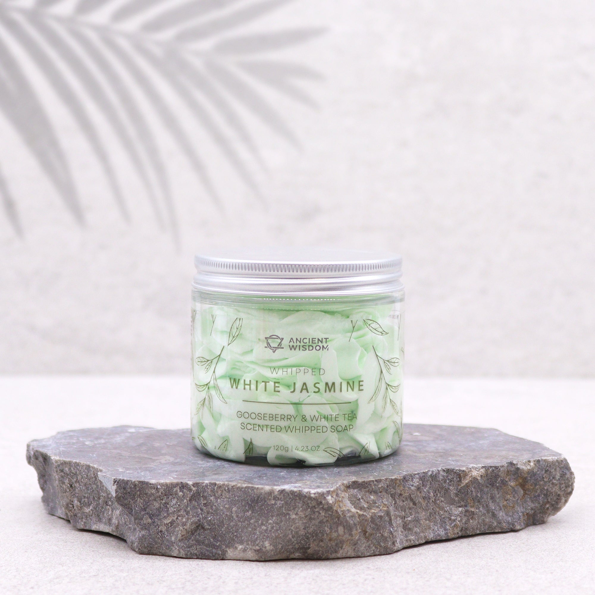 Savon à la crème fouettée à la groseille à maquereau et thé blanc 120g