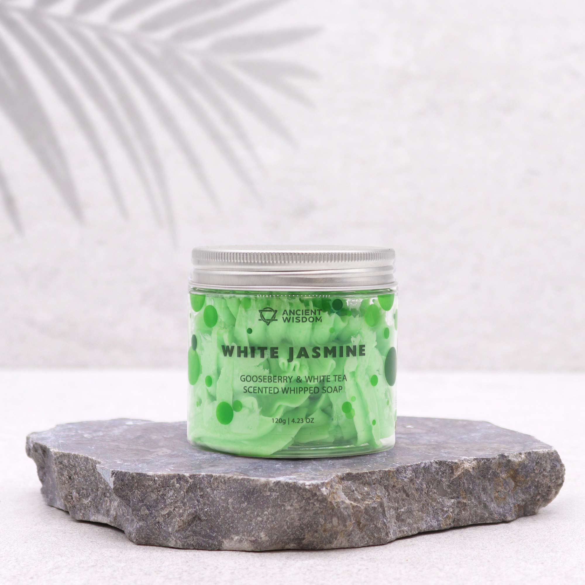 Savon à la crème fouettée à la groseille à maquereau et thé blanc 120g
